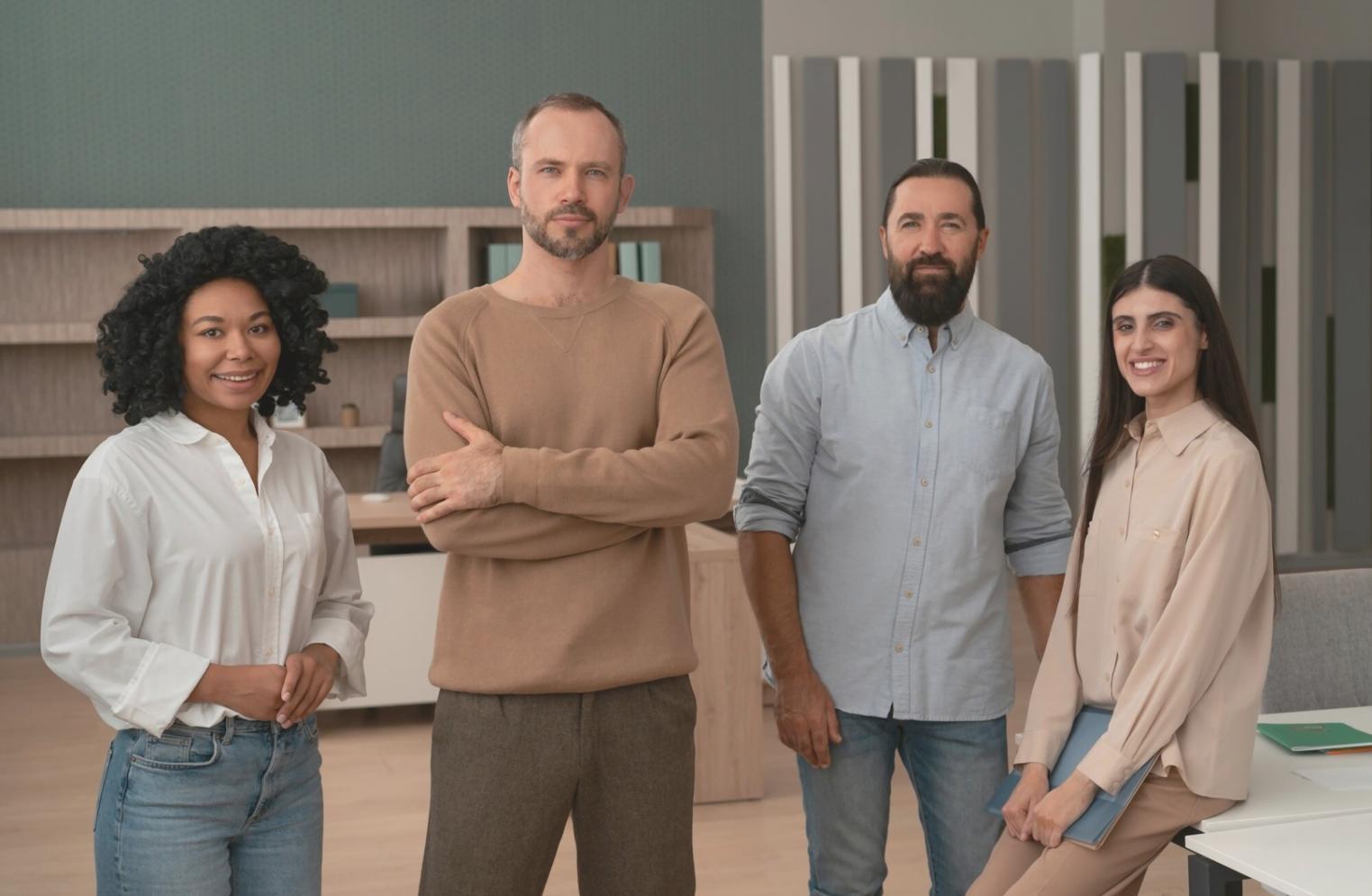 Modernes Büro mit professioneller Arbeitsatmosphäre